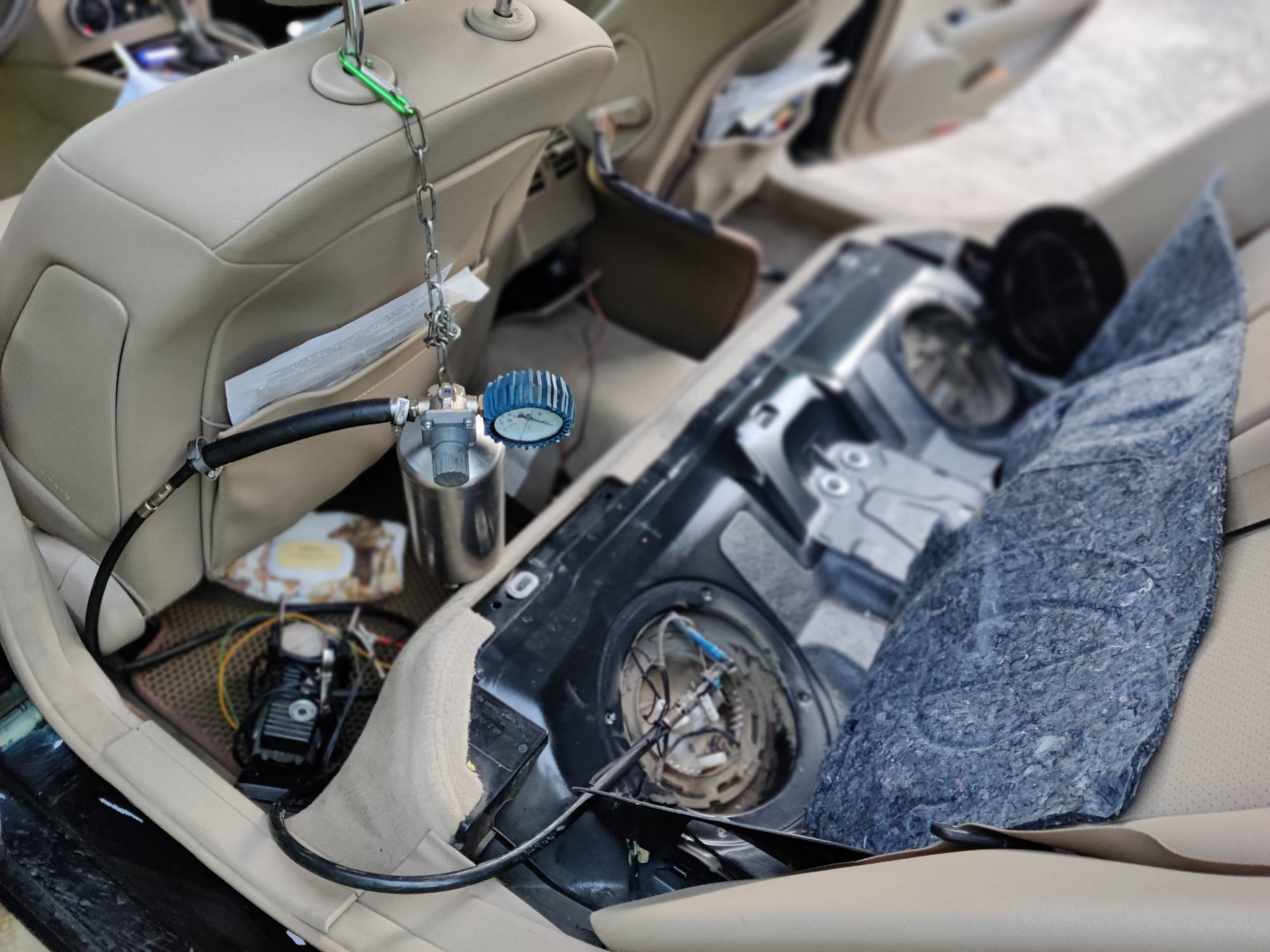 Mercedes-Benz W204 C180 промывка топливных форсунок без снятия с ...