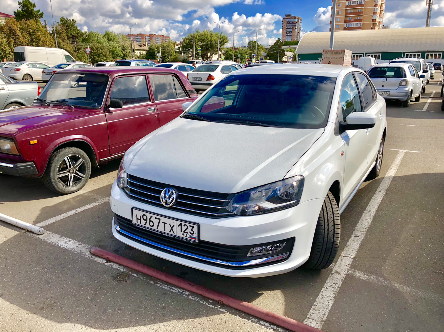 Поло седан стекла. Поло 1.4 TSI 125 Л.С. Volkswagen Polo Стайлинг. Volkswagen Polo полоса. Поло 1.4 TSI 125 Л.С 2021.