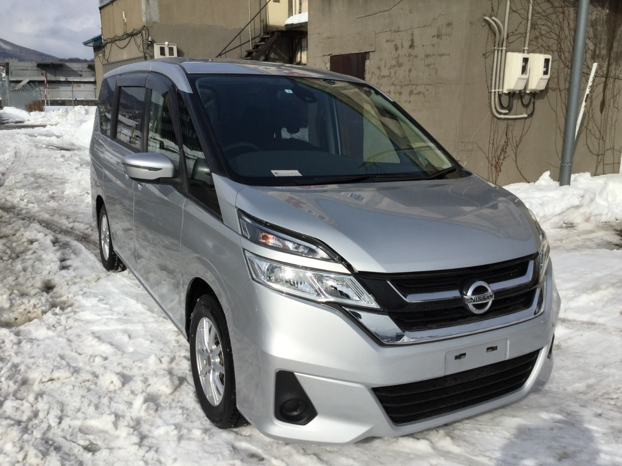 Серена с27. Ниссан Серена с27. Nissan Serena 27. Ниссан Серена 27 кузов. Nissan Serena 26.