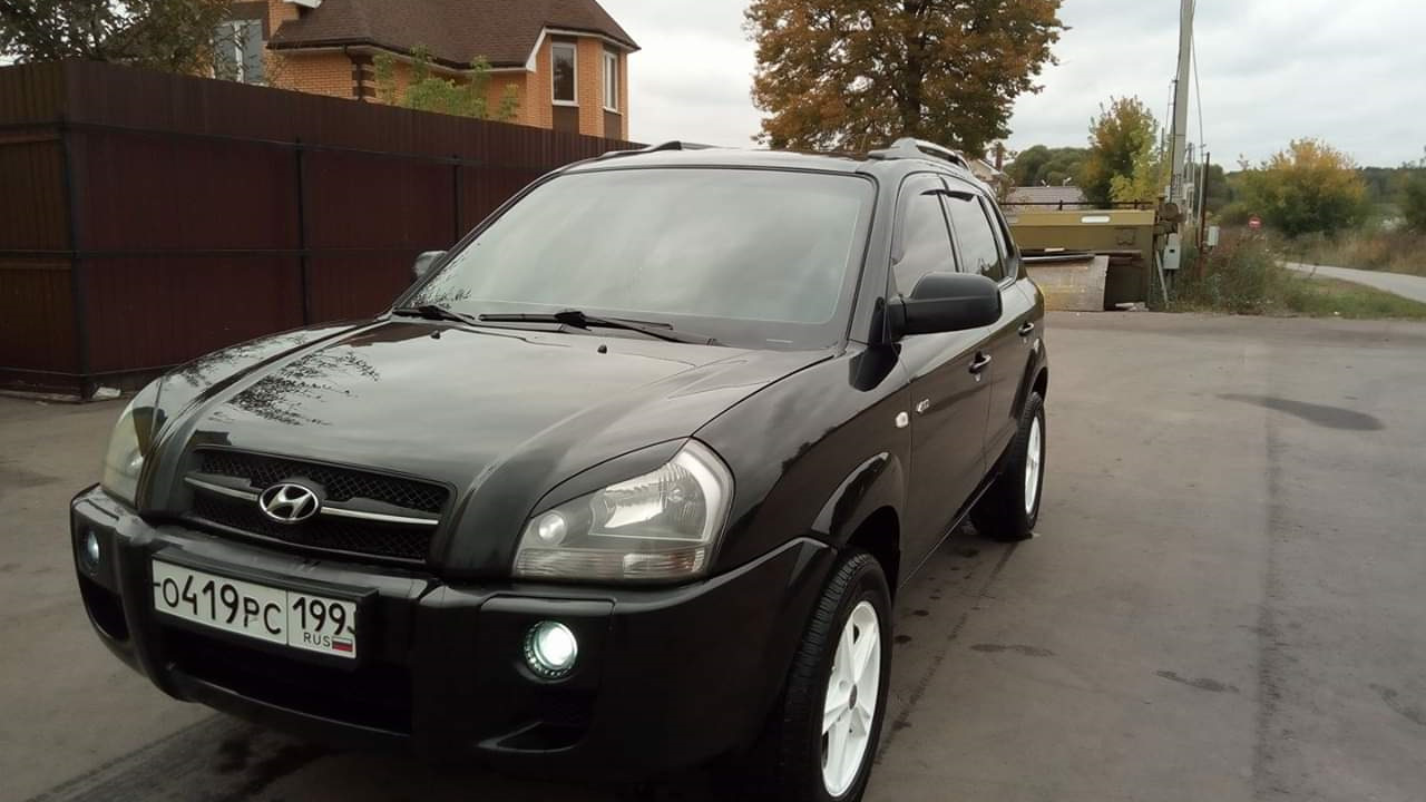 Хендай туссан jm. Tucson JM. Hyundai Tucson JM монопривод. Hyundai Tucson Black. Hyundai Tucson JM багажник.