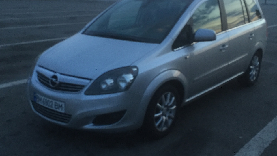Opel Zafira Drive2