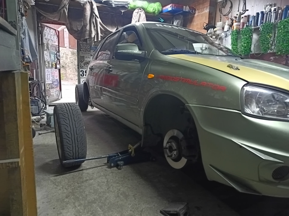 Фото в бортжурнале Lada Калина Спорт (1G)