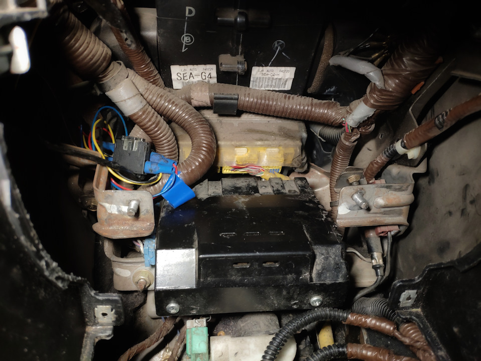 Пенза. Почти два дня снегопада — Lada Приора универсал, 1,6 л, 2011 ...