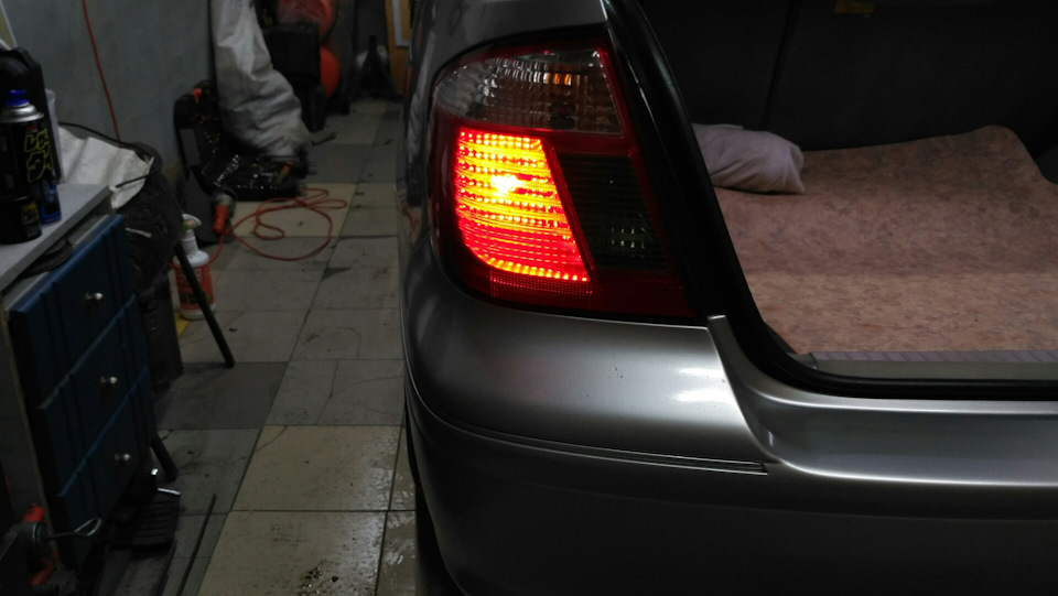 Крупный план — Toyota Premio (T240)