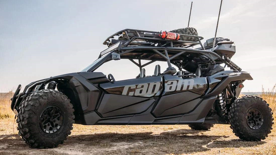 Maverick r x rs. Багги BRP Maverick x3 Turbo RR. BRP Maverick x3. Can-am Maverick Max x RS Turbo RR. Maverick x3 Turbo RR.