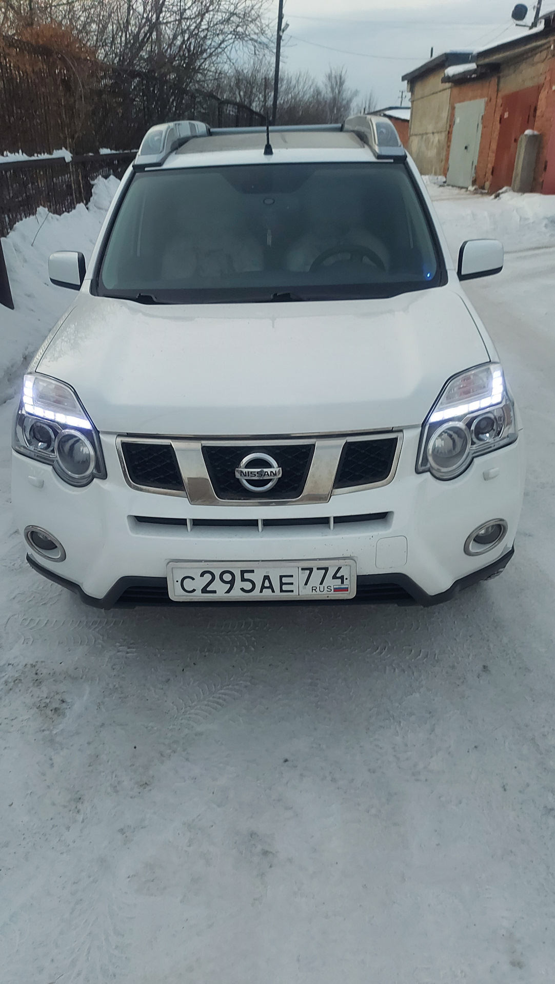 Установка лампы головного света фар VIZANT D20 — Nissan X-Trail II (t31 ...