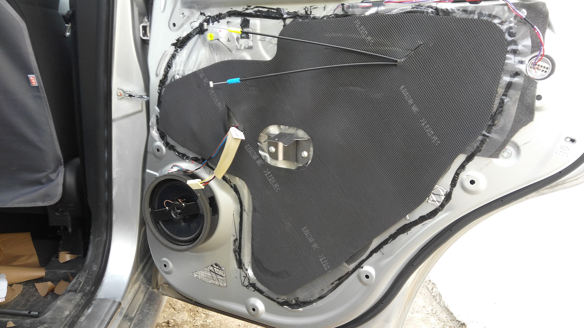 Завершение ШВИ дверей + динамики rockford fosgate от XL — Mitsubishi ...