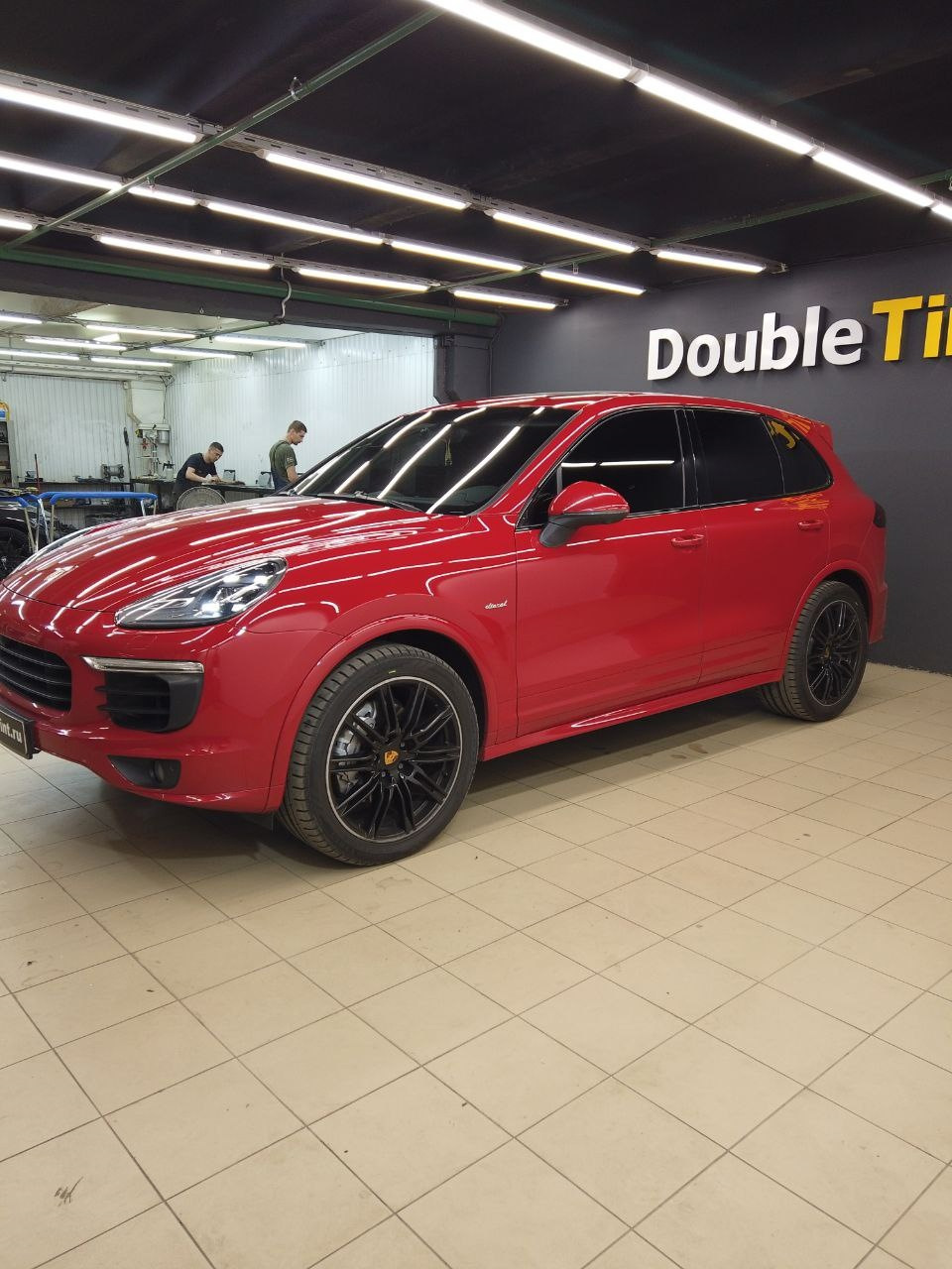 А вот и он…Видеообзор двойных стекол на Porsche Cayenne — DoubleTint на  DRIVE2