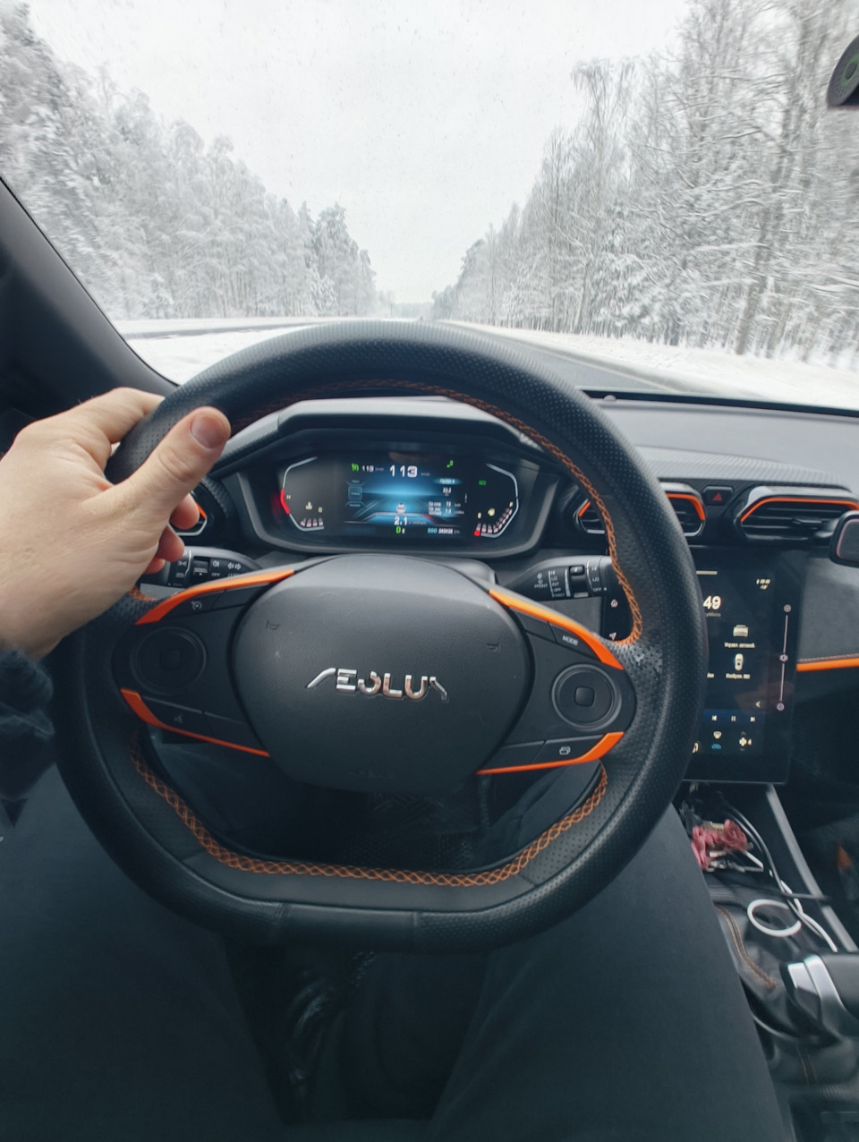 Руль в основном так стоял последние 1,5к км — Dongfeng Aeolus Yixuan GS. Запчасти на фото: 118113