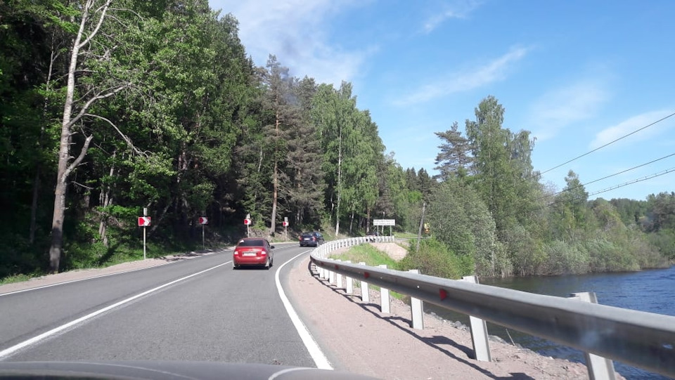 Дорога по берегу Ладожского озера. — Audi A4 Avant (B7)