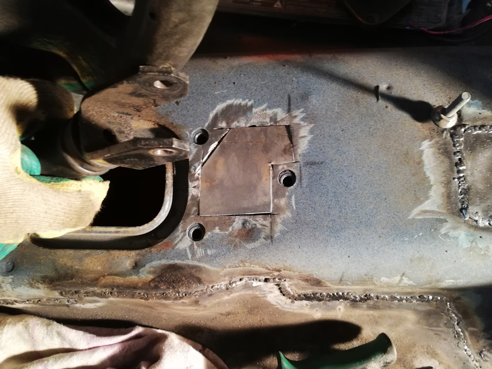 Часть 4. Комплексный ремонт ваз 2114. Ремонт днища водительской стороны ...