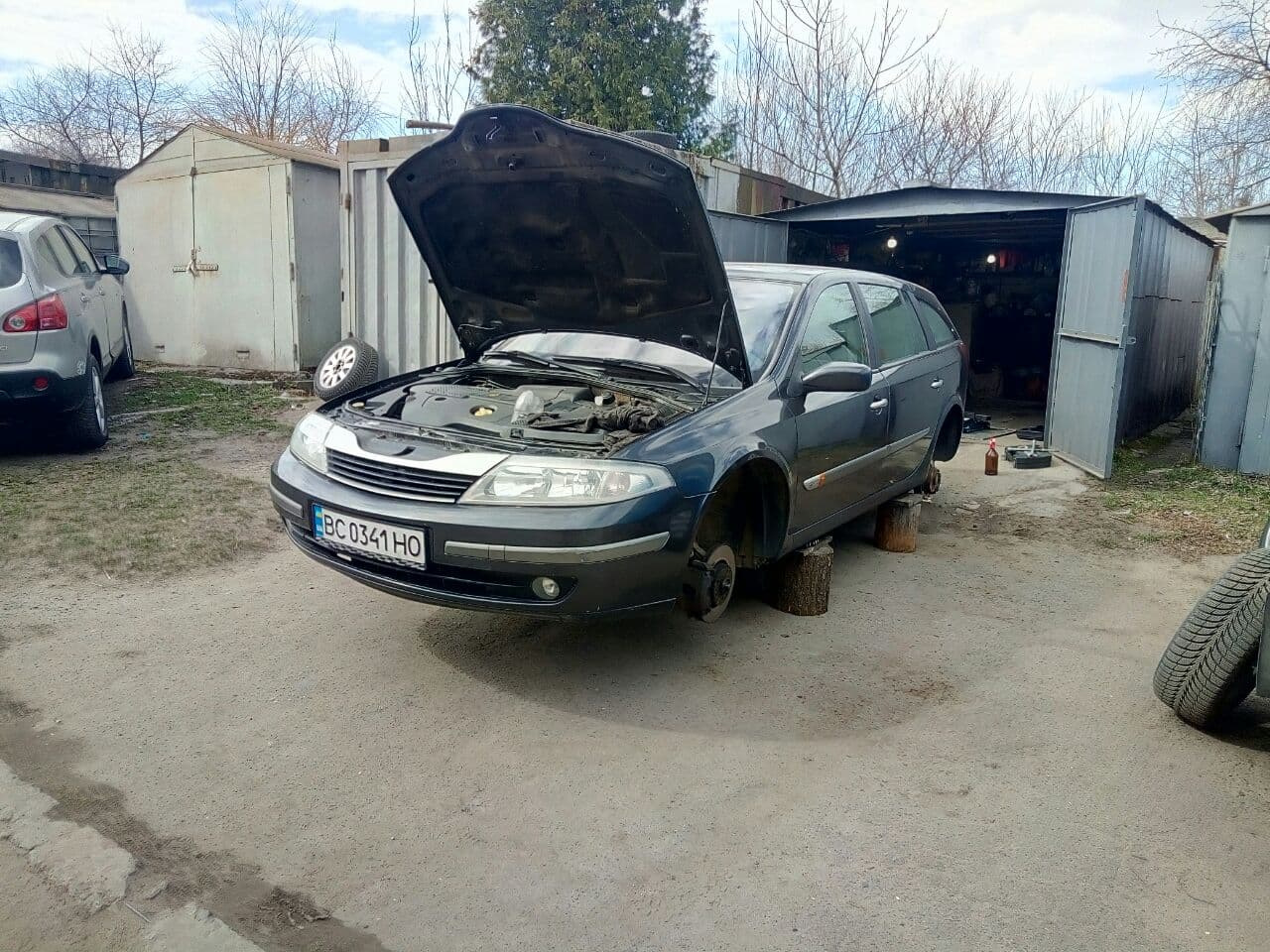 Замена тормозной жидкости и прокачка гидроблока ABS с помощью PyClip —  Renault Laguna II, 1,9 л, 2003 года | плановое ТО | DRIVE2