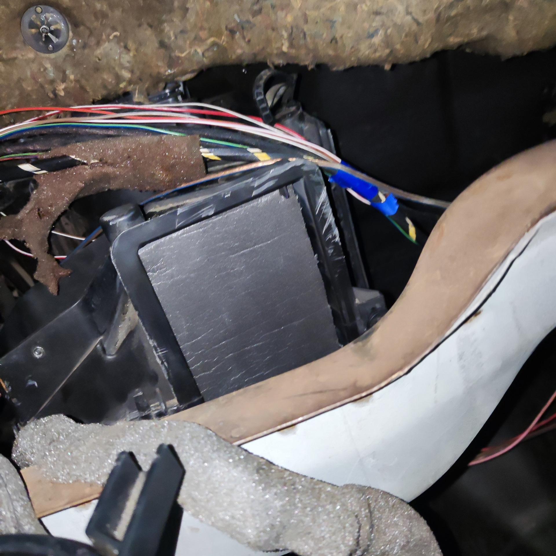 Разборка торпеды, проклейка заслонок ч. 1 — Volkswagen Vento, 2 л, 1991 ...