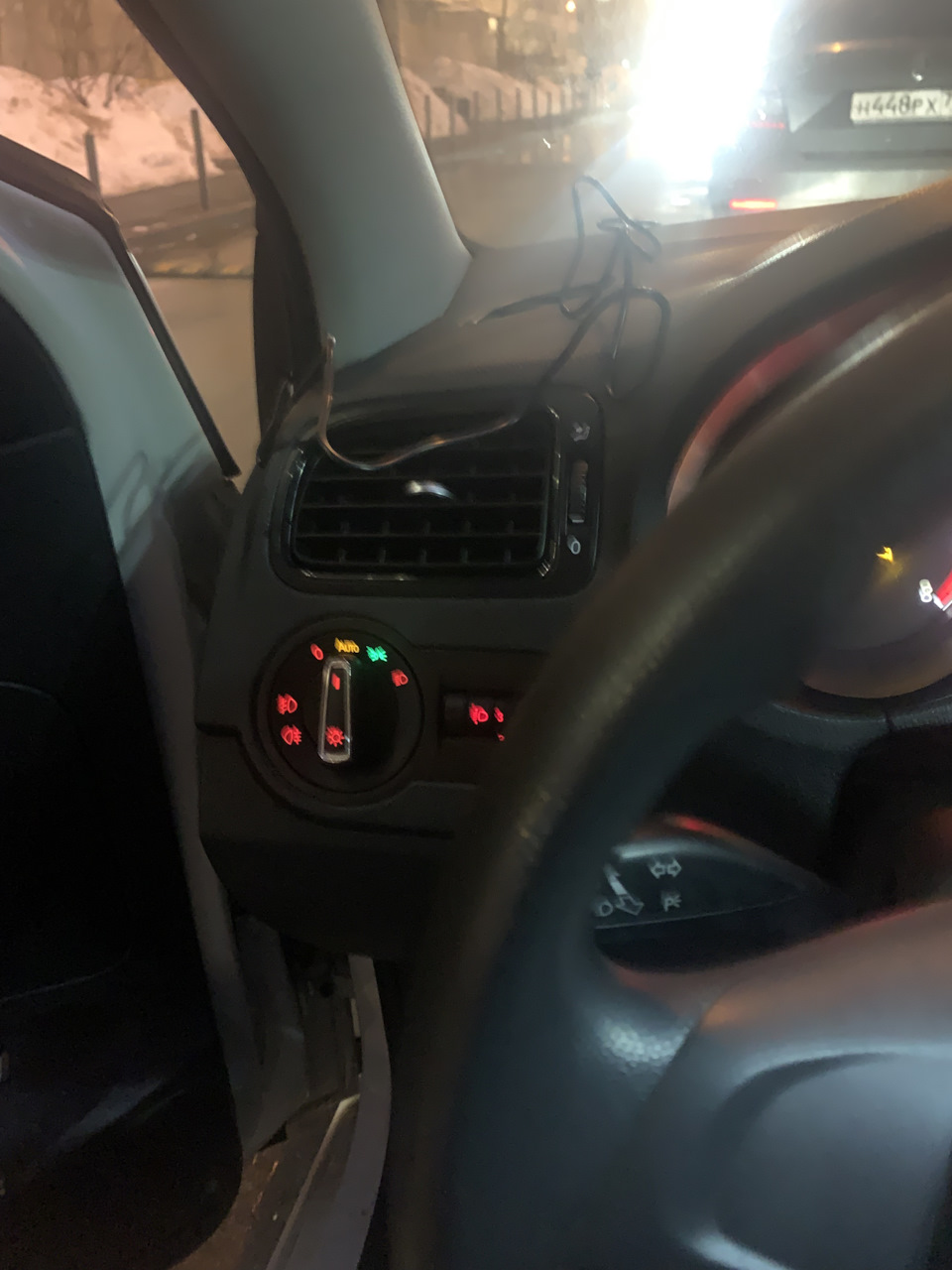 Установка переключателя света с режимом Auto — Volkswagen Polo Sedan, 1 ...