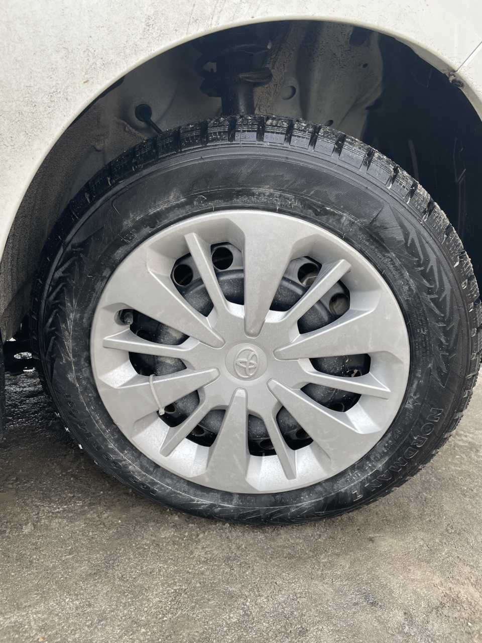 Замена резина . Зимняя Nokian Nordman 7 165/65 r14 — Toyota Tank, 1 л, 2019  года | шины | DRIVE2