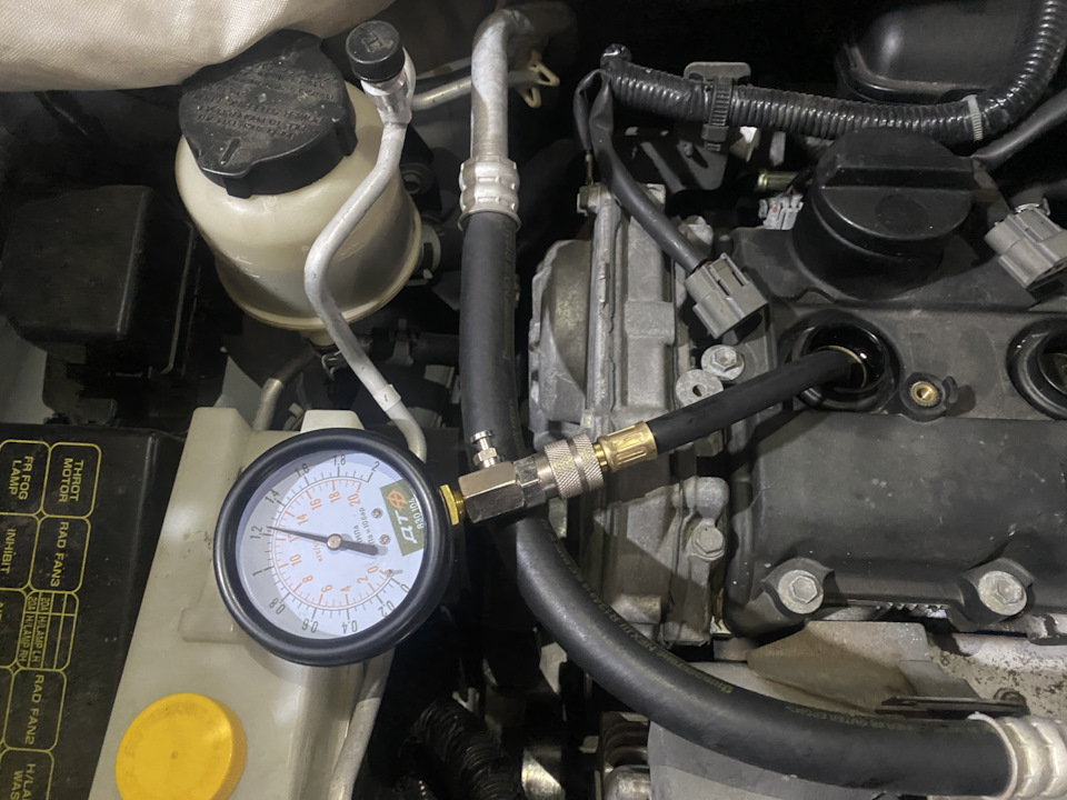 х трейл т30 плохо заводится. почему не заводится ниссан х трейл т30. датчик педали газа ниссан х трейл т30. Nissan x-trail t31 подкапотка. 2 дизель не заводится.