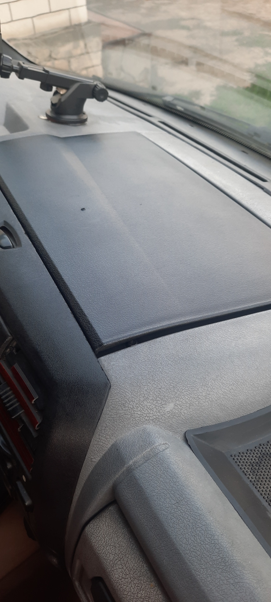 Замена лобового стекла — ГАЗ Соболь, 2,1 л, 2006 года | своими руками ...