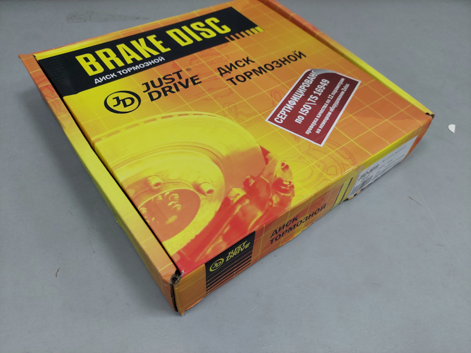 Новые тормозные диски и колодки. Биение при торможении ушло — Renault ...