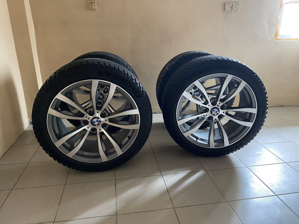 32. Чехлы для колес — BMW X5 (E53), 4,8 л, 2006 года | аксессуары | DRIVE2