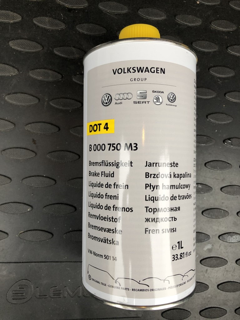 B000750M3 Жидкость тормозная 1L DOT4 / VAG | Запчасти на DRIVE2