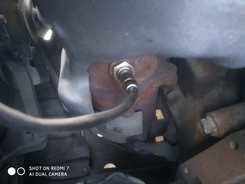 Замена лямд зонда Ниссан альмера Н 16+свечи NGK — Nissan Almera II (N16 ...