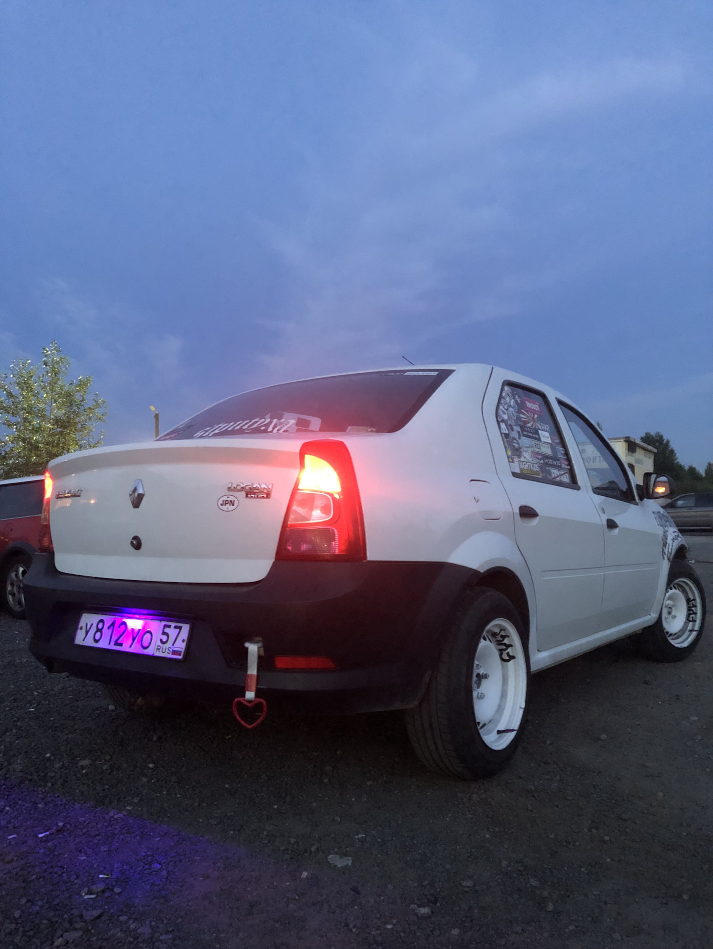 Обновить диски рено логан — Renault Logan (1G), 1,4 л, 2012 года ...