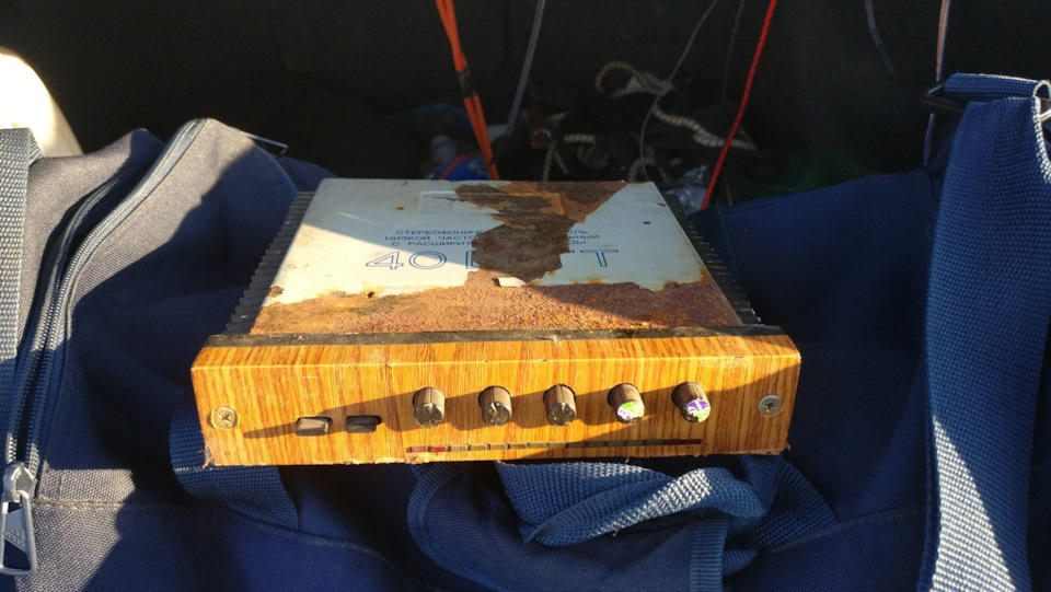 Установка усилителя . Подключение задних динамиков штатных напрямую ...