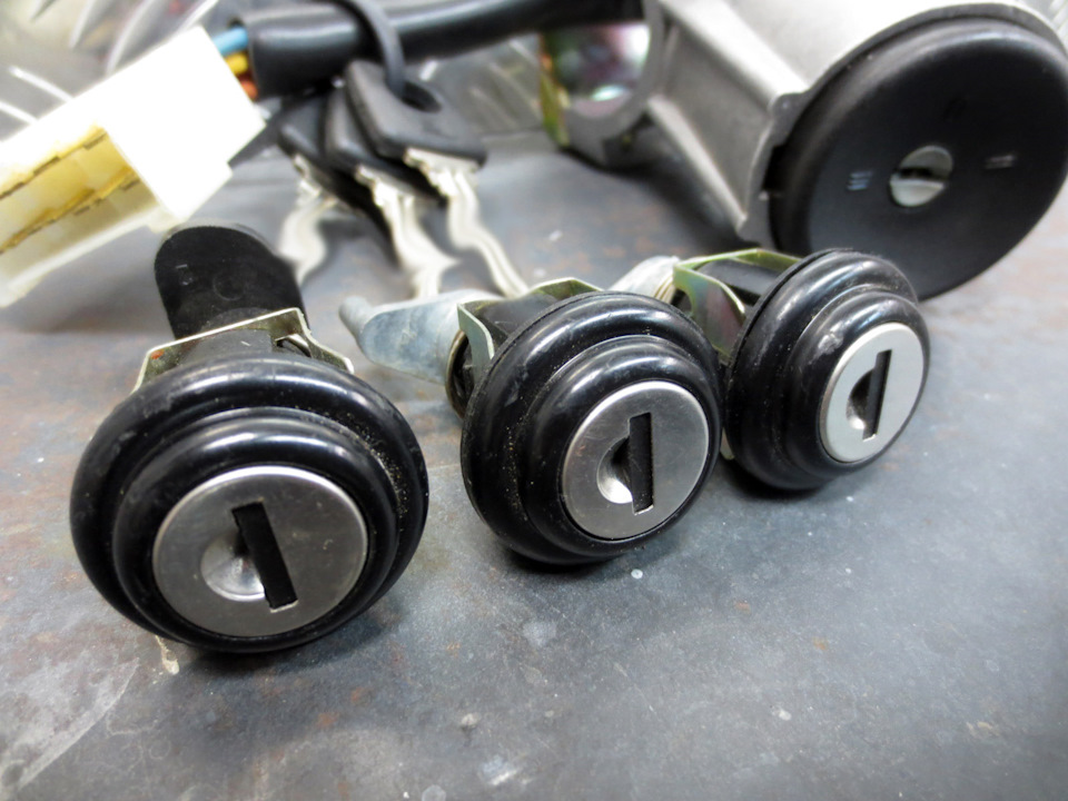 24. Новый комплект венгерских личинок и замка зажигания под один ключ ...