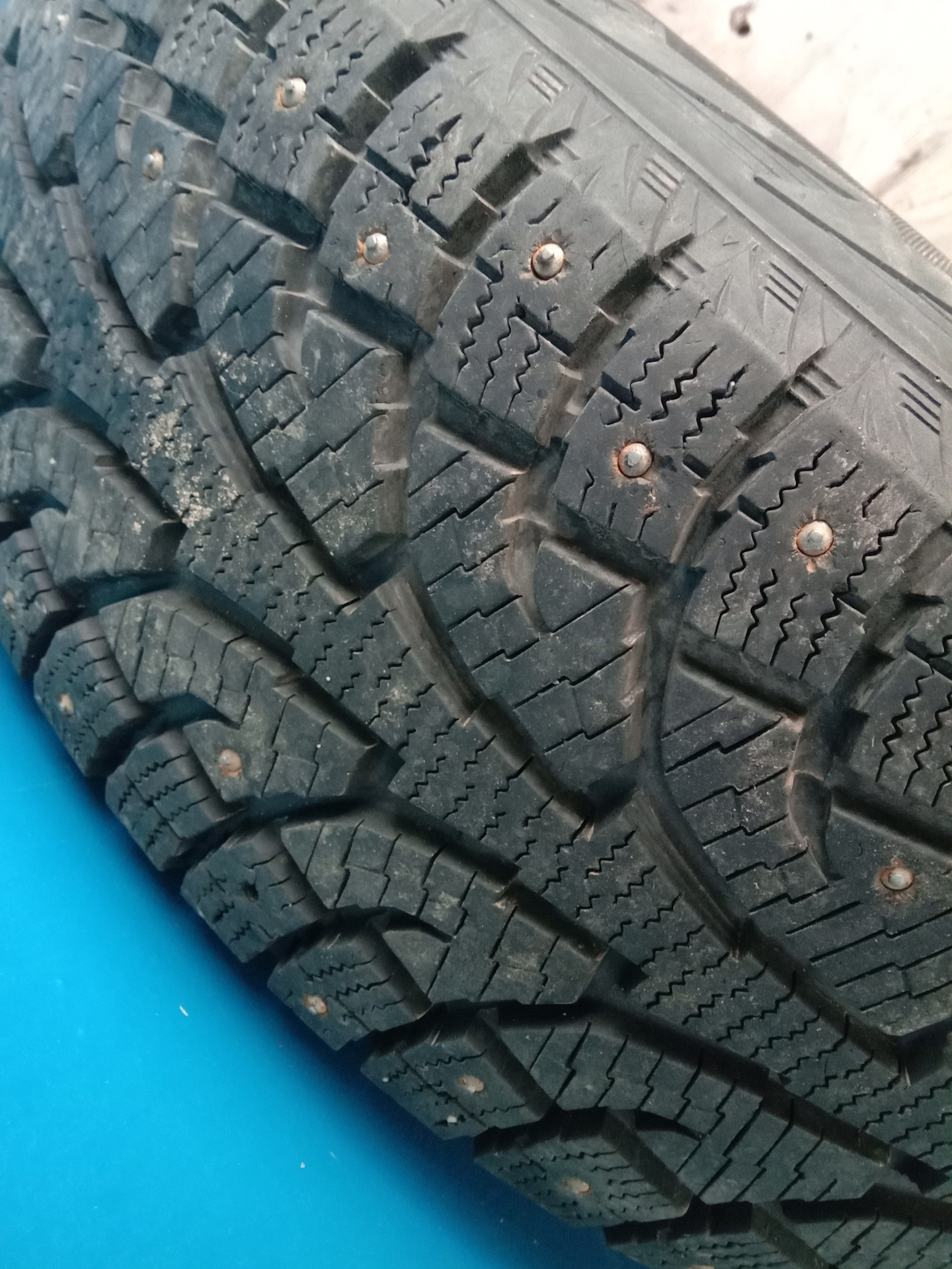 Hankook i pike. Hankook Winter i Pike rw11. Ханкук i Pike rw11. Hankook Winter rw11. Hankook rw11 109q.