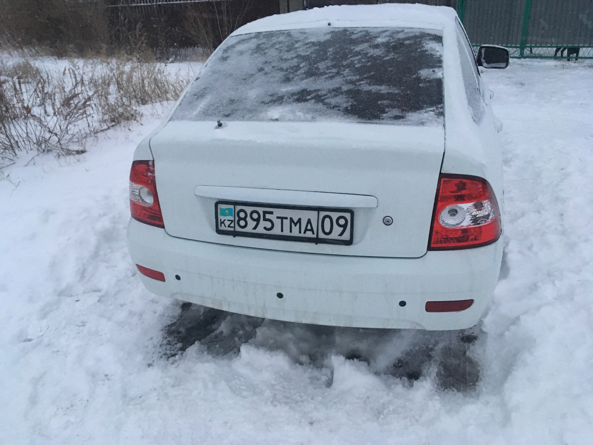 Сабля в цвет кузова — Lada Приора хэтчбек, 1,6 л, 2012 года | стайлинг ...