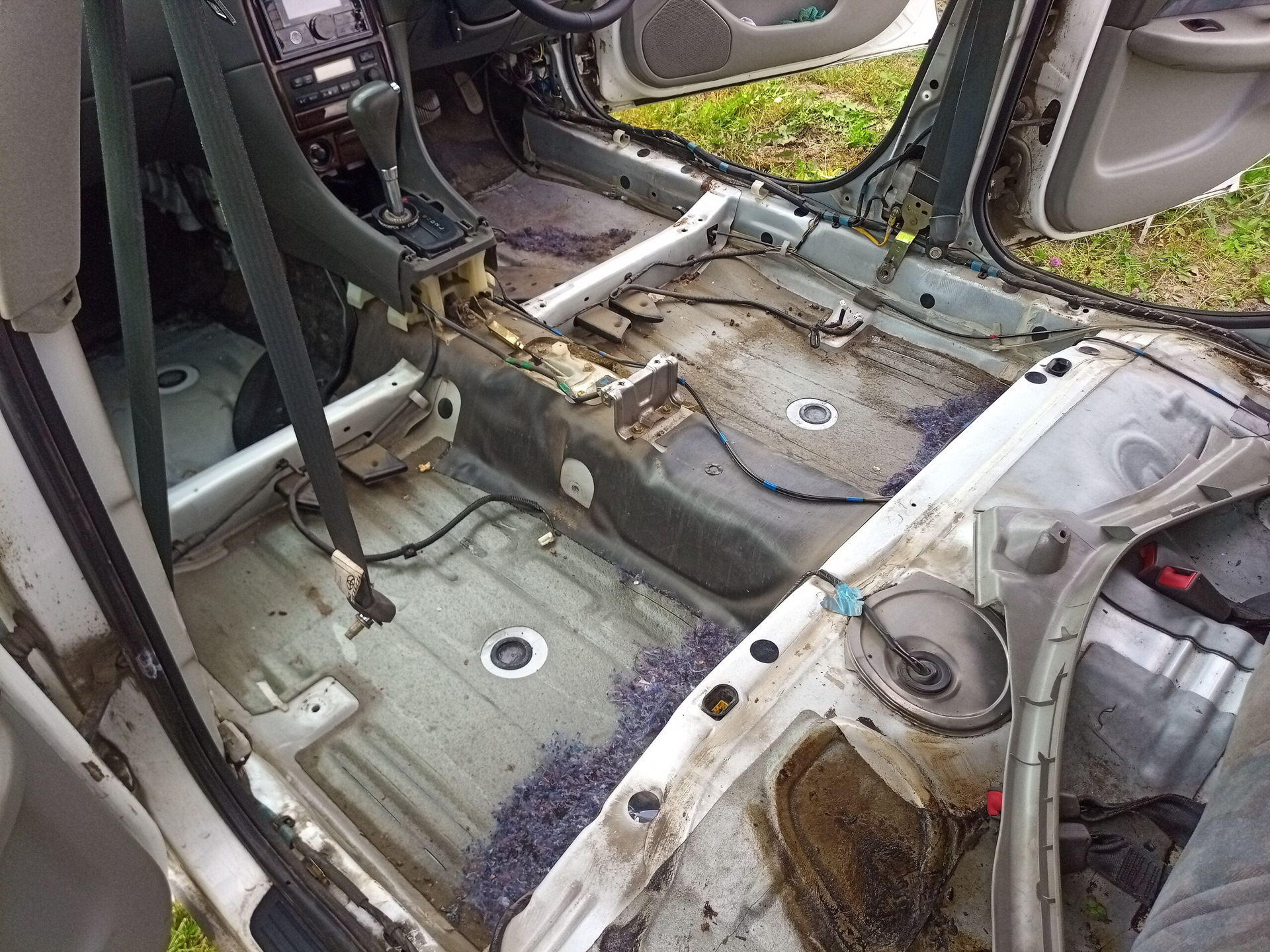 Купить Обшивка двери задней левой, Toyota (Тойота)-Camry 30 (01-06) в Березовско