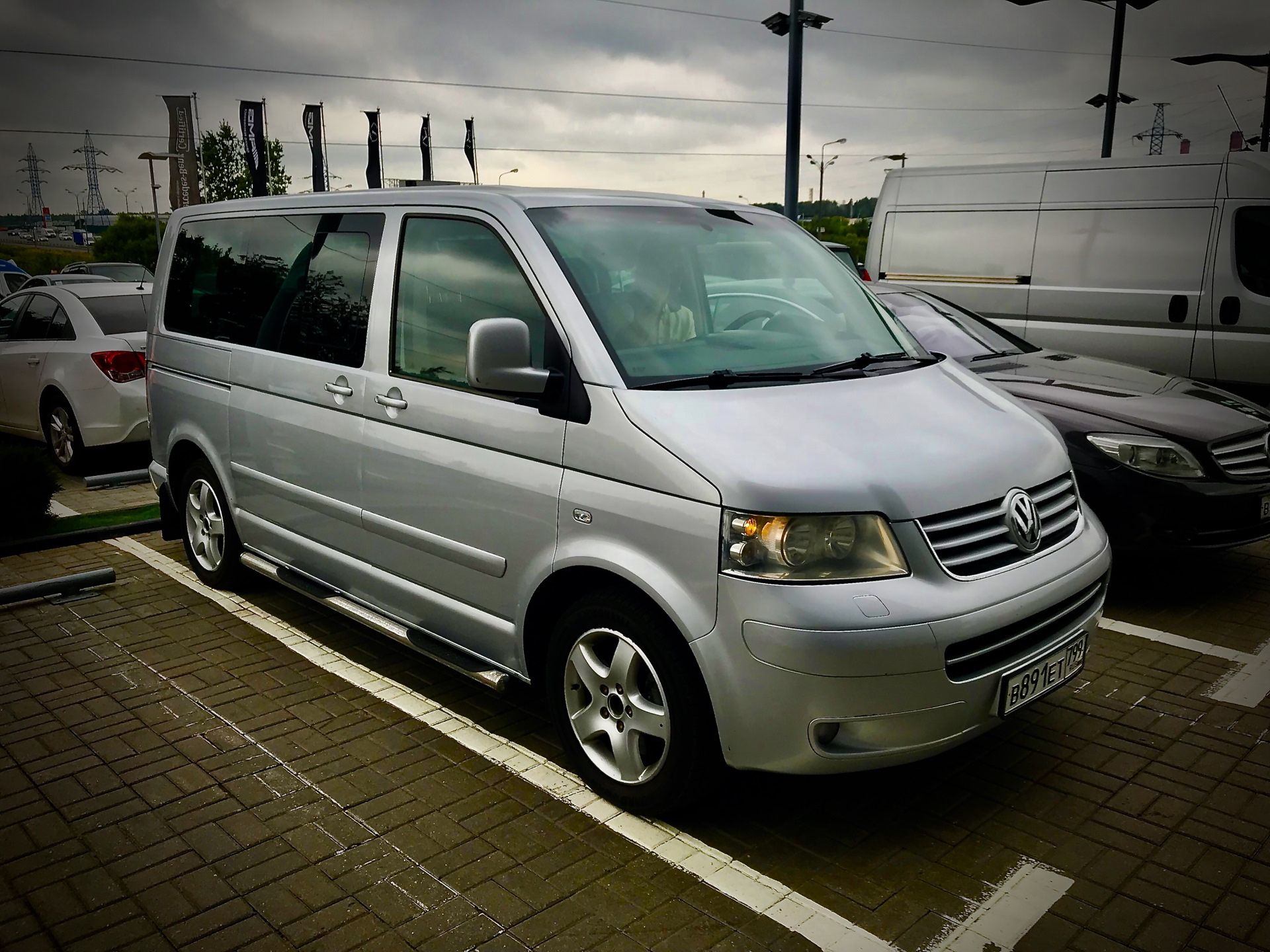 VW Multivan. Достойный конкурент Hyundai Grand Starex. — DRIVE2