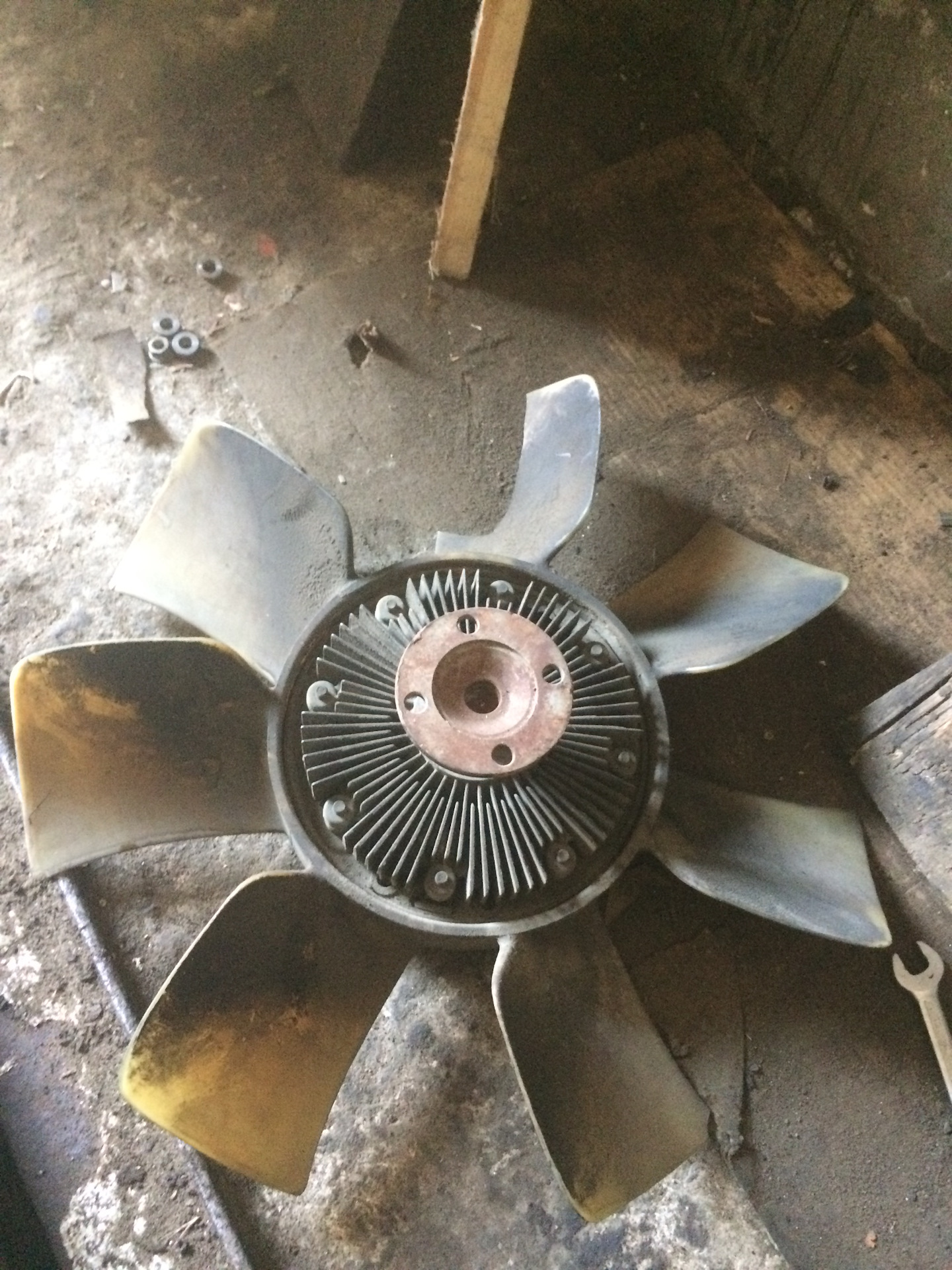 Замена пыльника рулевой рейки — LADA Приора седан, 1,6 л., 2008 года ...