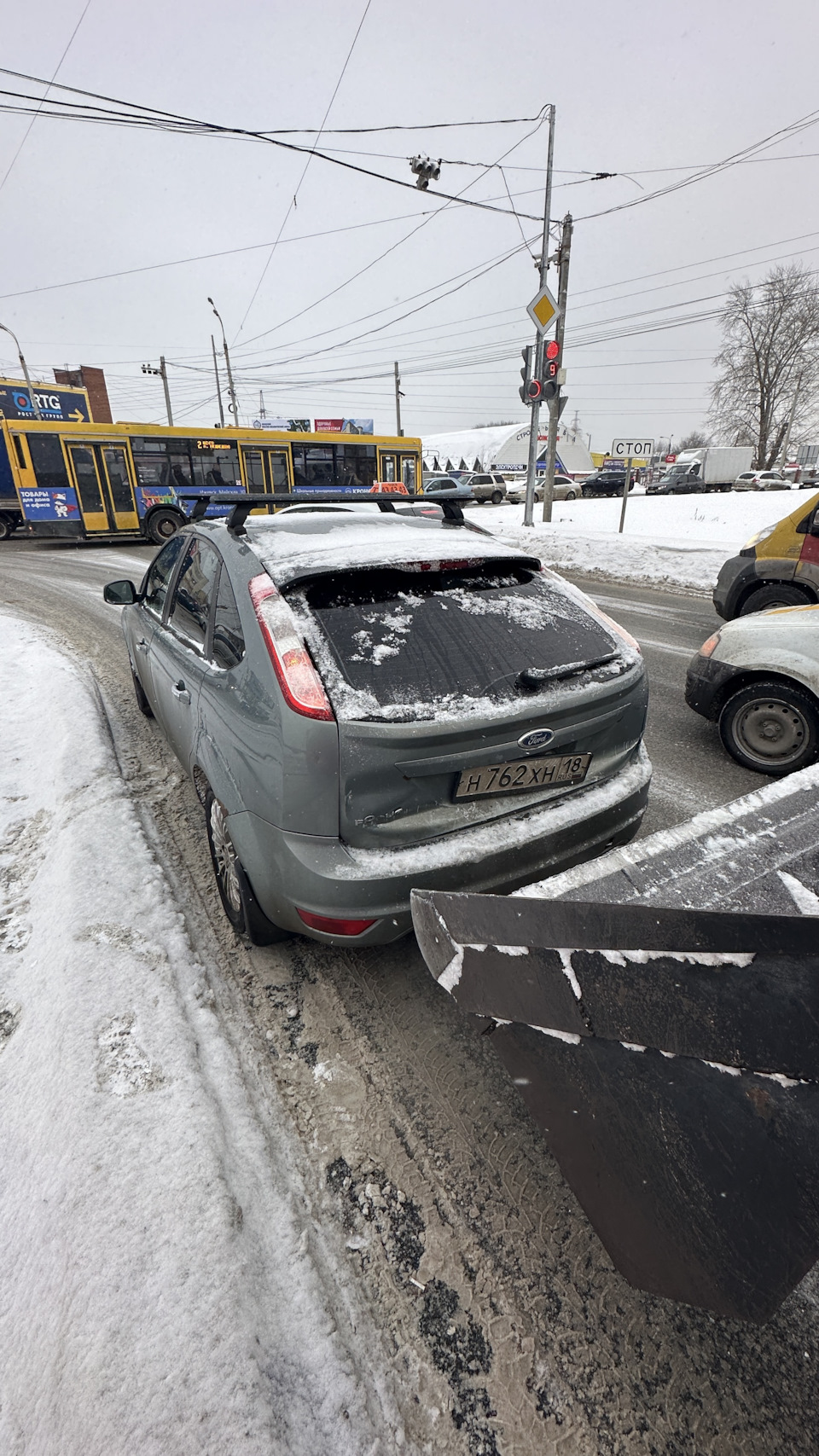 Называется свозил маму за продуктами — Ford Focus II Hatchback, 1,6 л, 2010  года | ДТП | DRIVE2