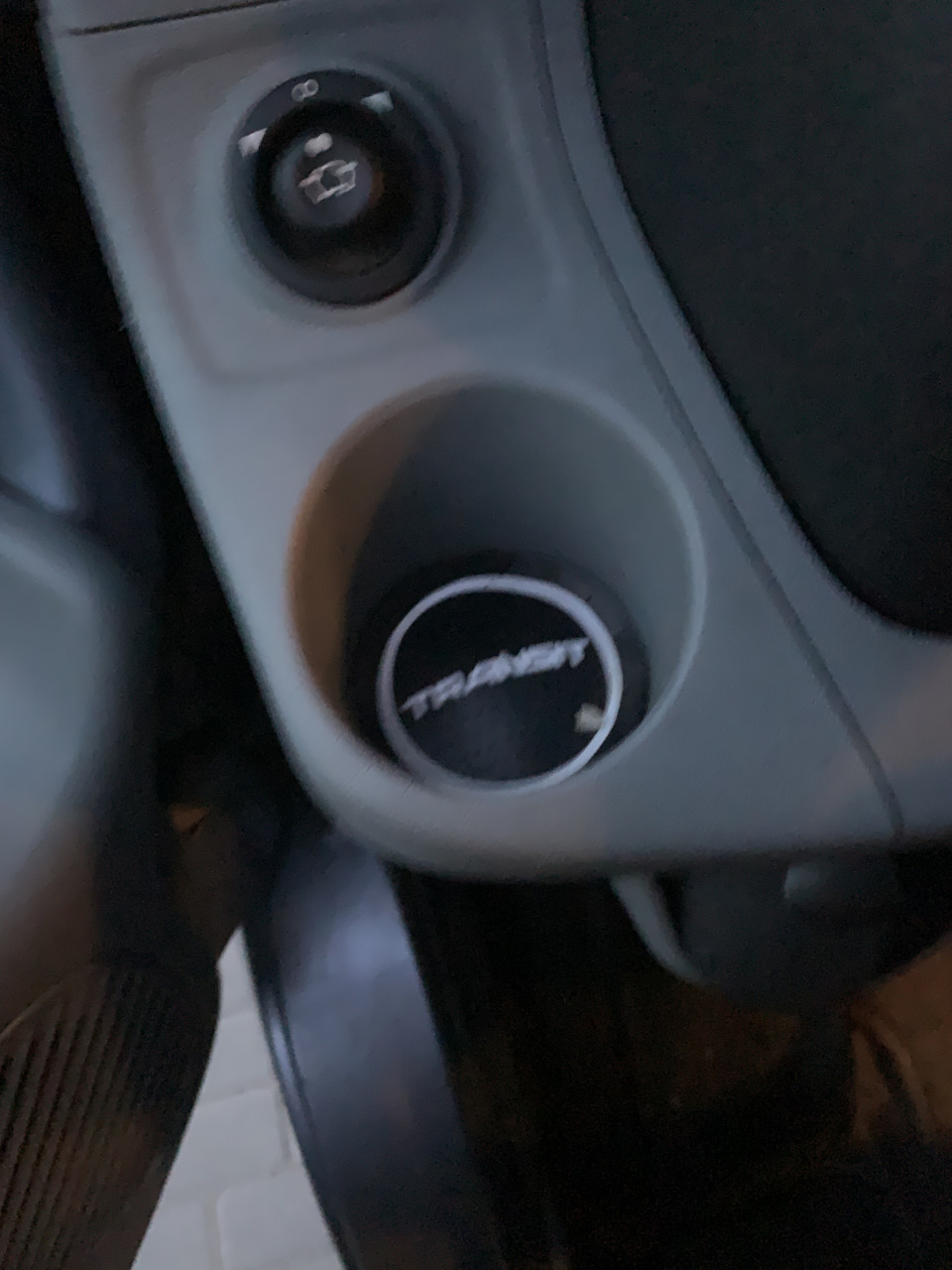 Подлокотник и подстаканники — Ford Transit (7G), 2,2 л, 2006 года ...