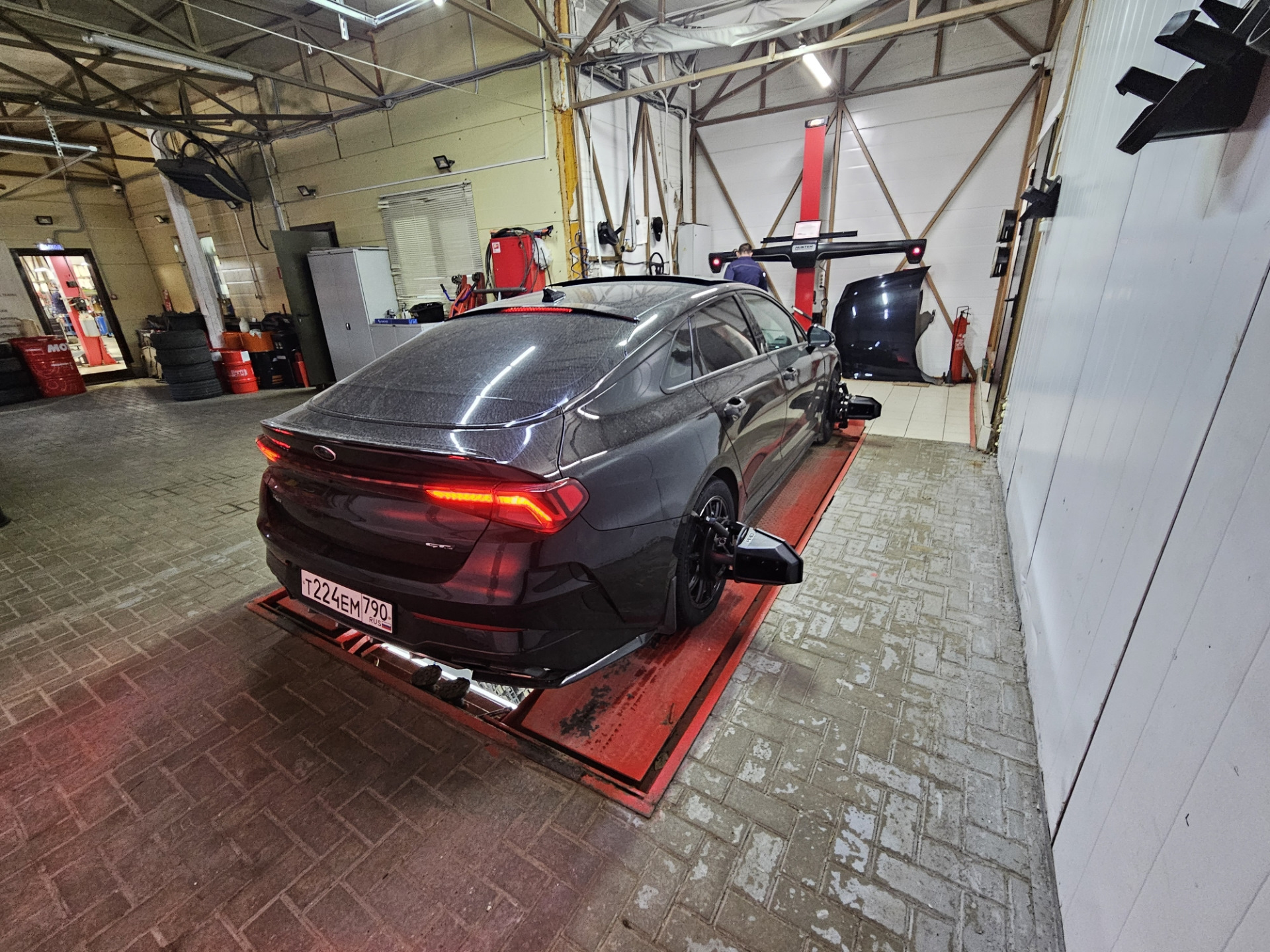 Резина Kumho Ecsta HS51+ регулировка сход развала на компьютерном 3D ...