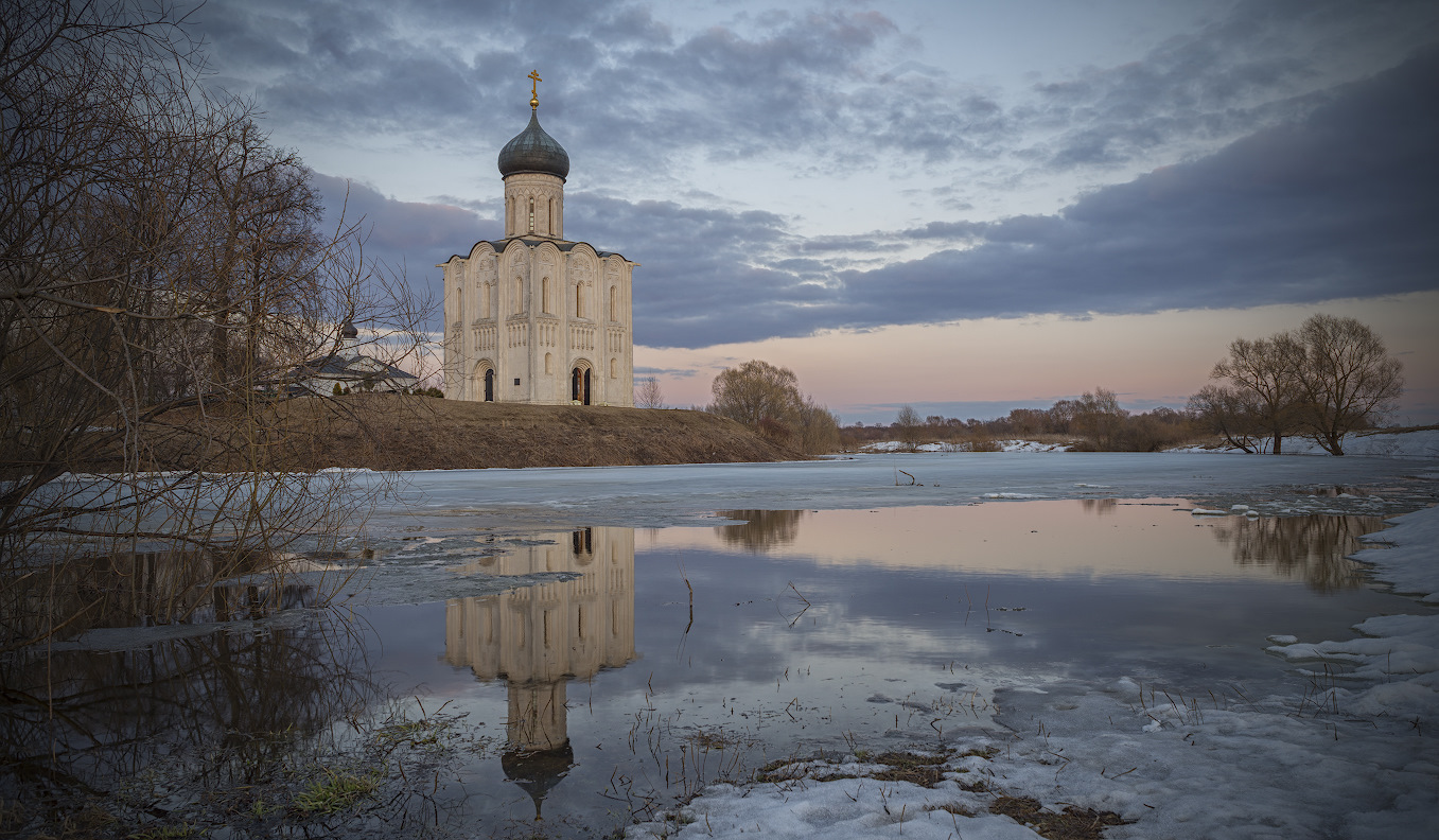 Храм Покрова на Нерли зимой