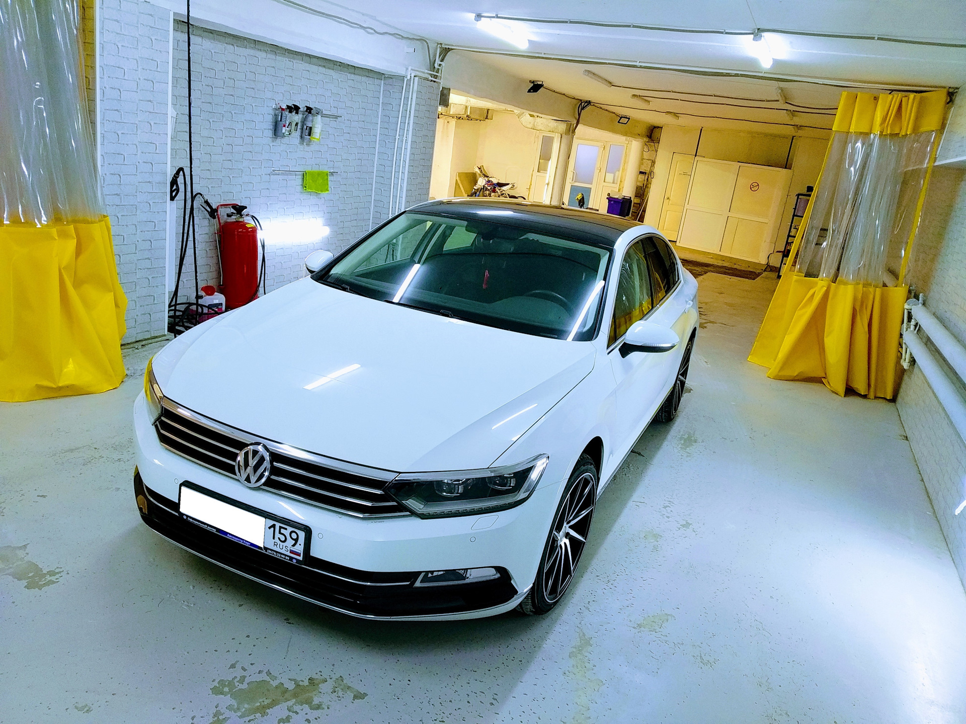 Volkswagen Passat b8 Black Night