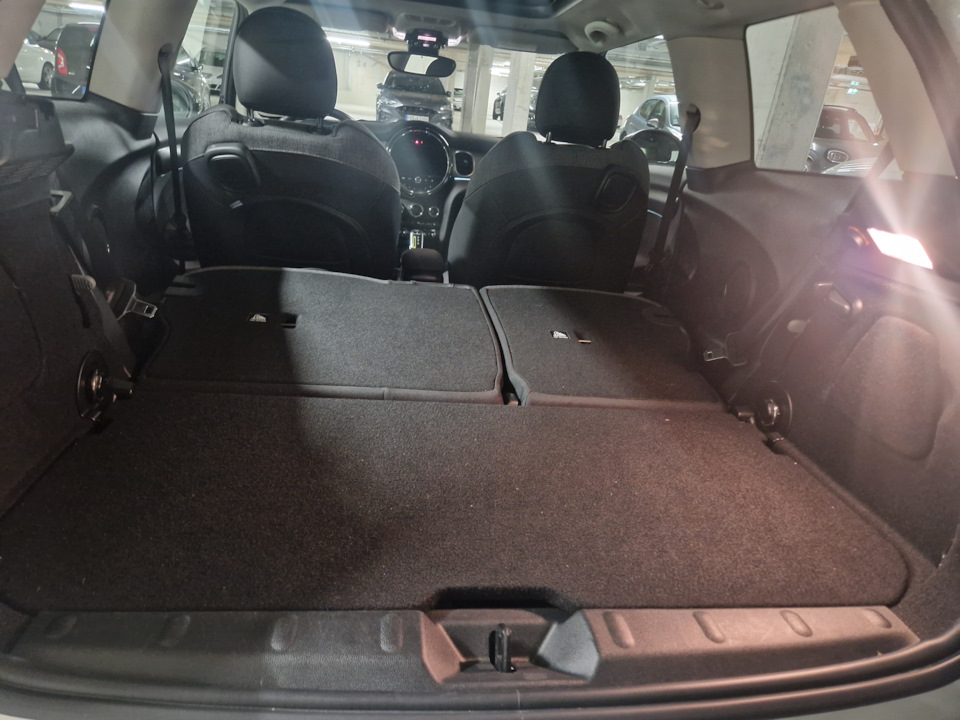 Ровный пол — MINI Cooper SE