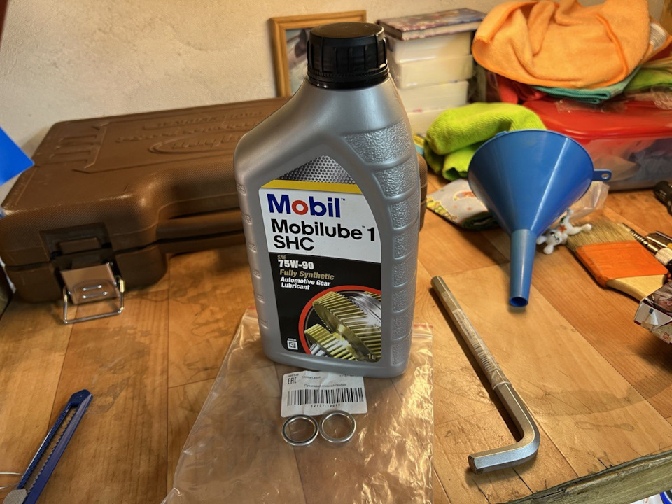 Замена масла в раздатке и заднем дифференциале — Toyota RAV4 (III), 2,4 ...