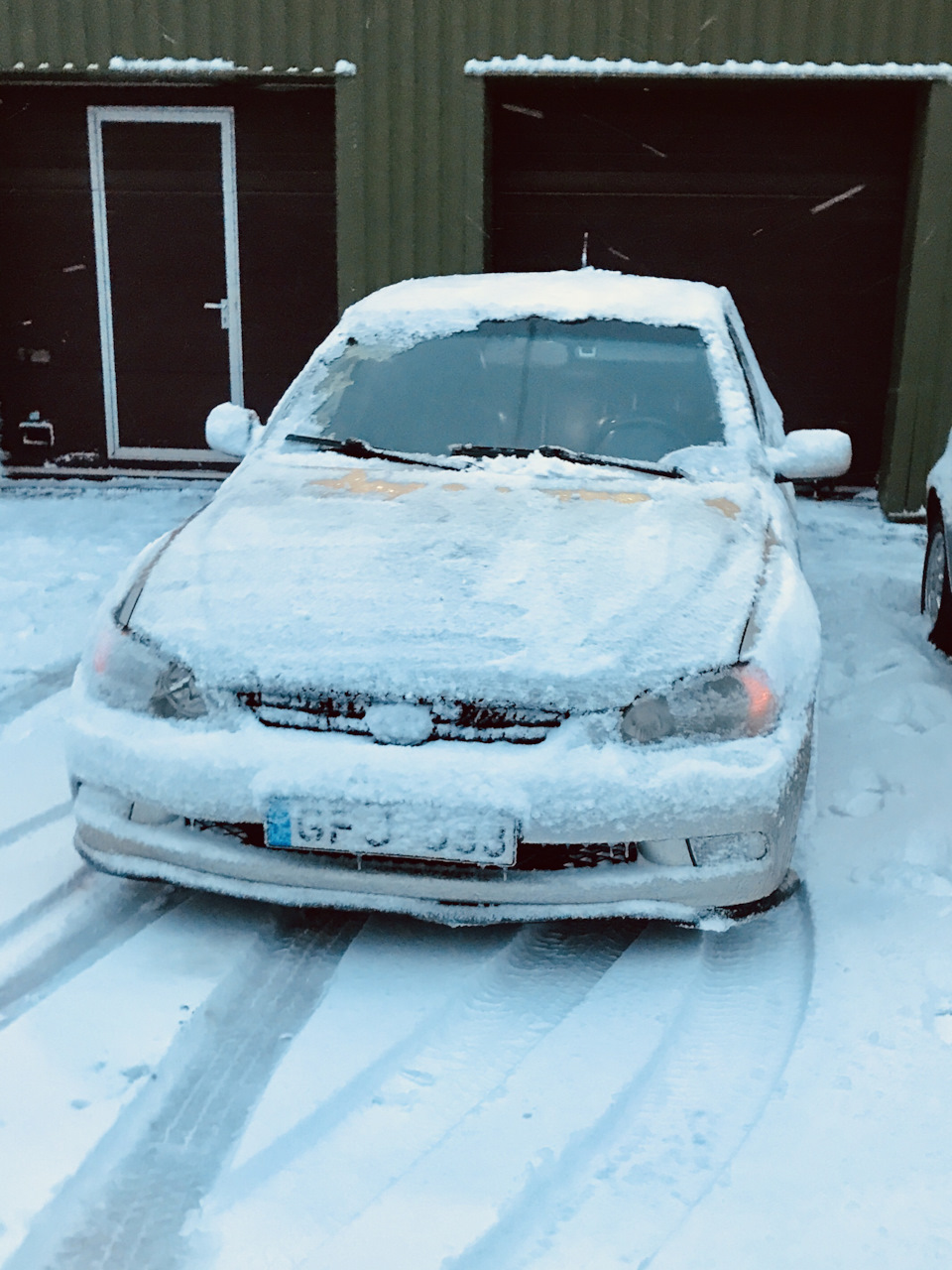 Лопнул изолятор свечи — Lexus IS, 2 л, 2002 года | визит на сервис | DRIVE2