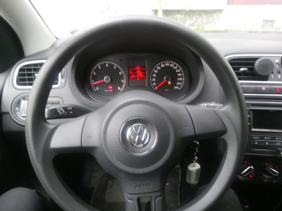 vw polo sedan 2014 руль