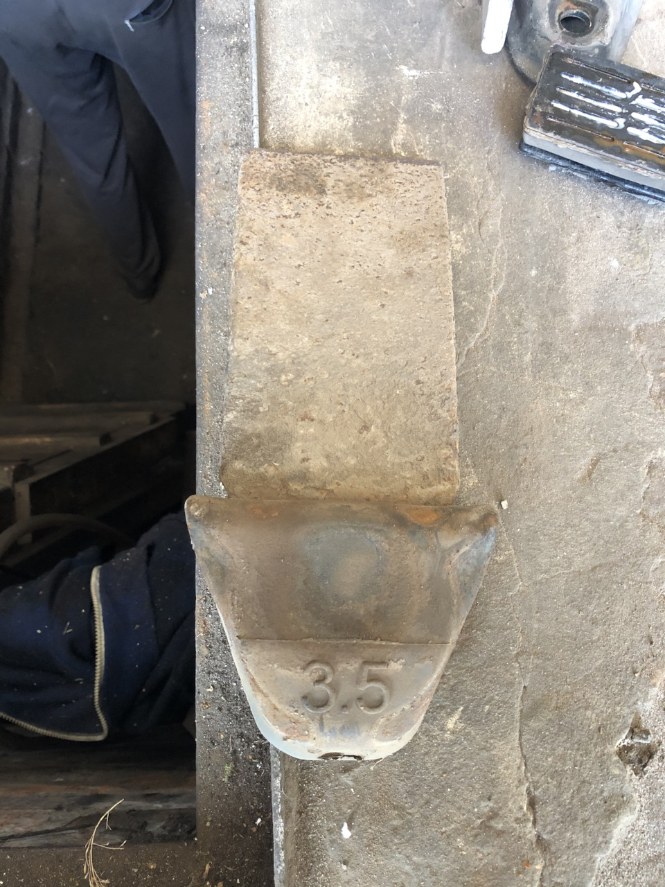 Передняя Рессора лопнула — Volkswagen LT (2G), 2,5 л, 2005 года ...