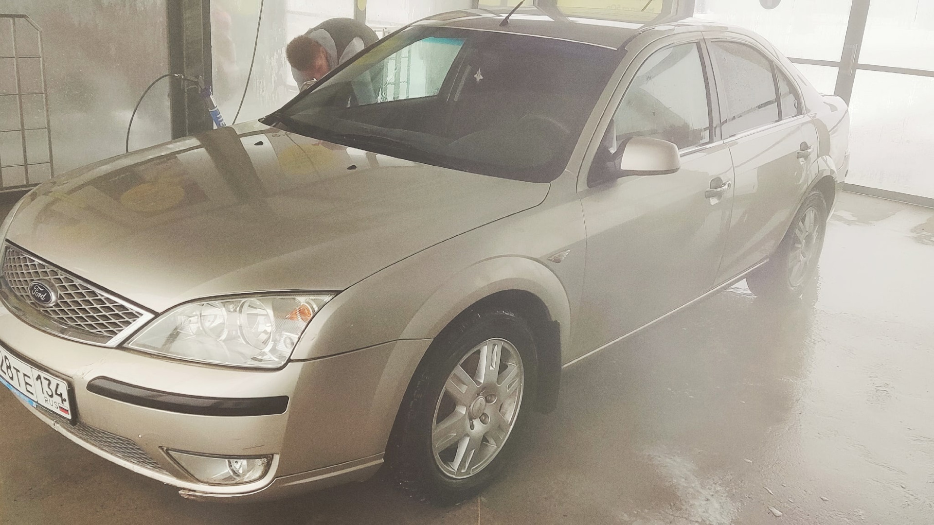 Ford Mondeo III 2.0 бензиновый 2005 | 