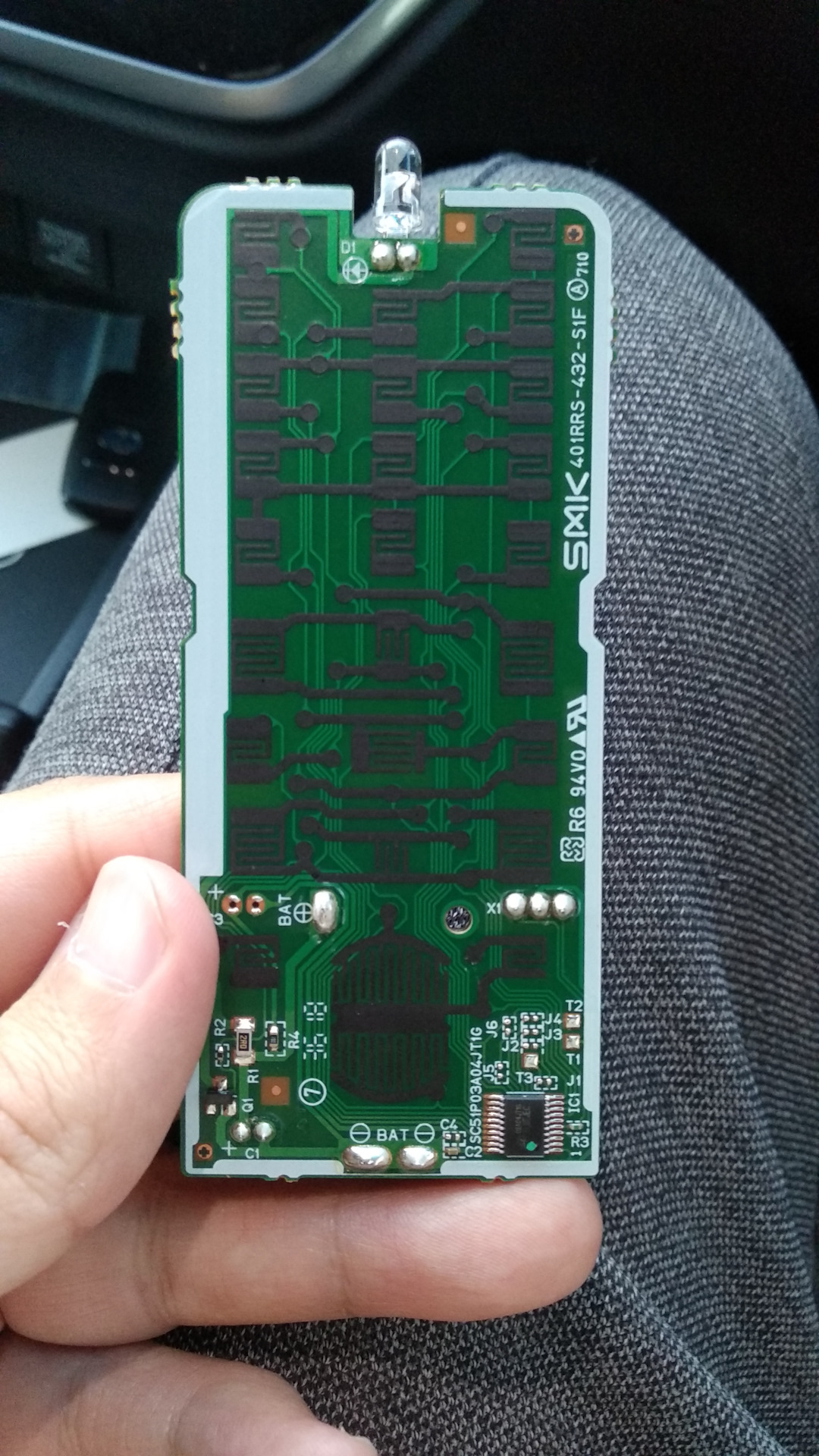 2. Замена батарейки в пульте TV — Honda Odyssey (5G), 2 л, 2019 года ...