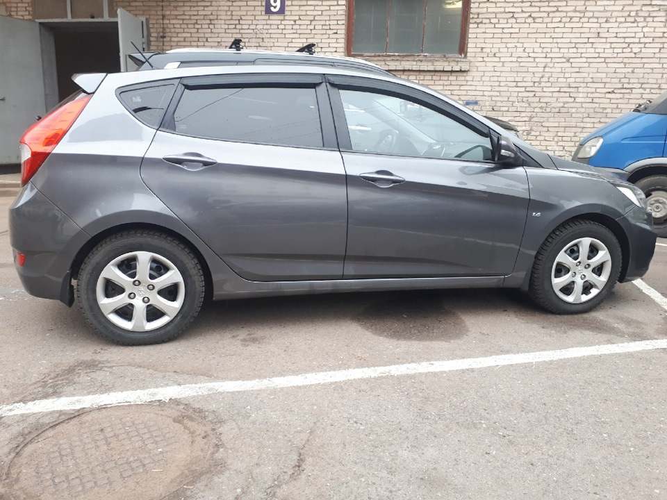 Переобулся и заменил передние колодки — Hyundai Solaris Hatchback, 1,6 ...