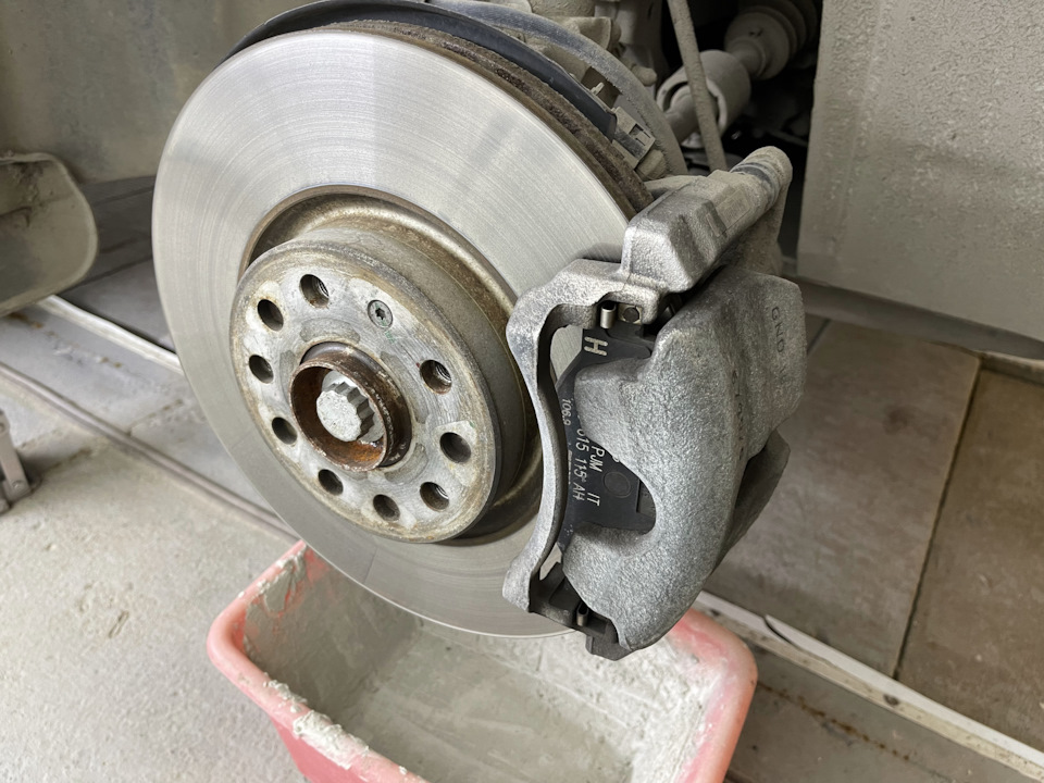 Фото в бортжурнале Volkswagen Tiguan (2G)