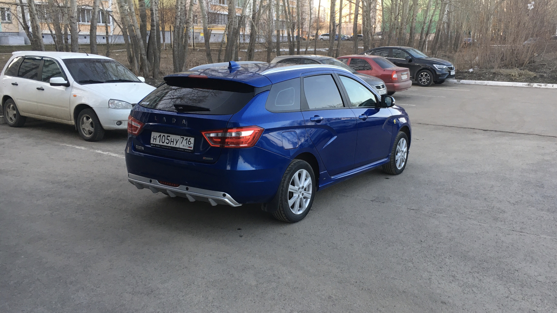 Lada Vesta SW 1.6 бензиновый 2020 | R-design на DRIVE2