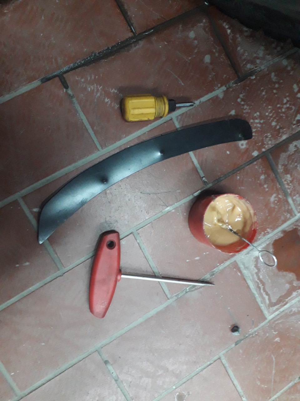 Вырезаем, примеряем, делаем отверстия… — Lada 4x4 3D