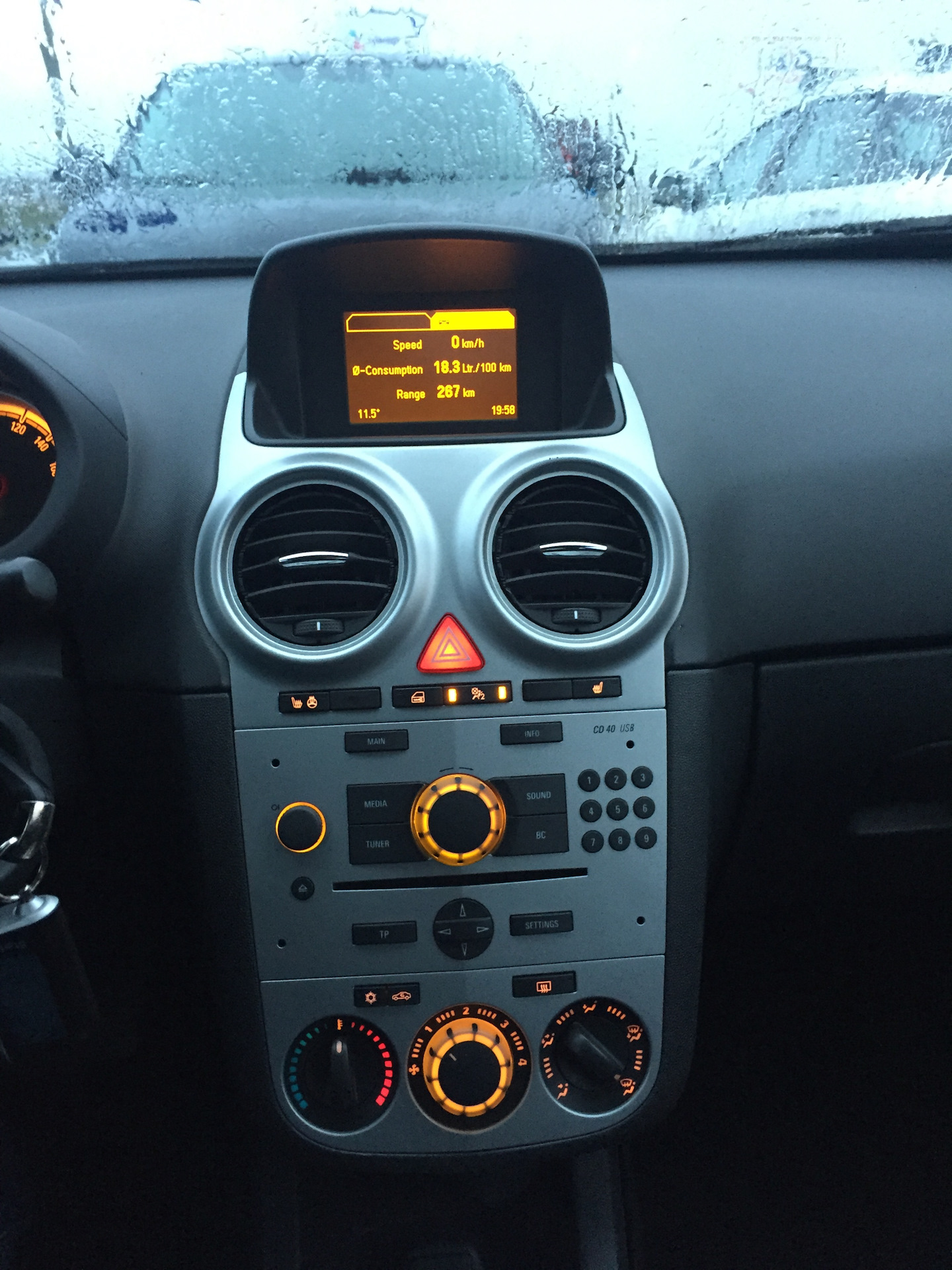 дисплей cid opel corsa d. панель опель корса. Opel corsa c 2002 аудиосистема. цветной gid дисплей опель корса д. консоль опель корса.